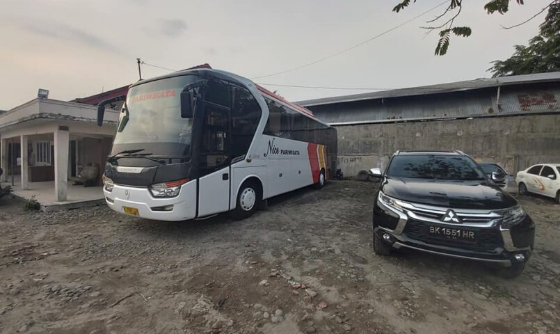 Bus Pariwisata